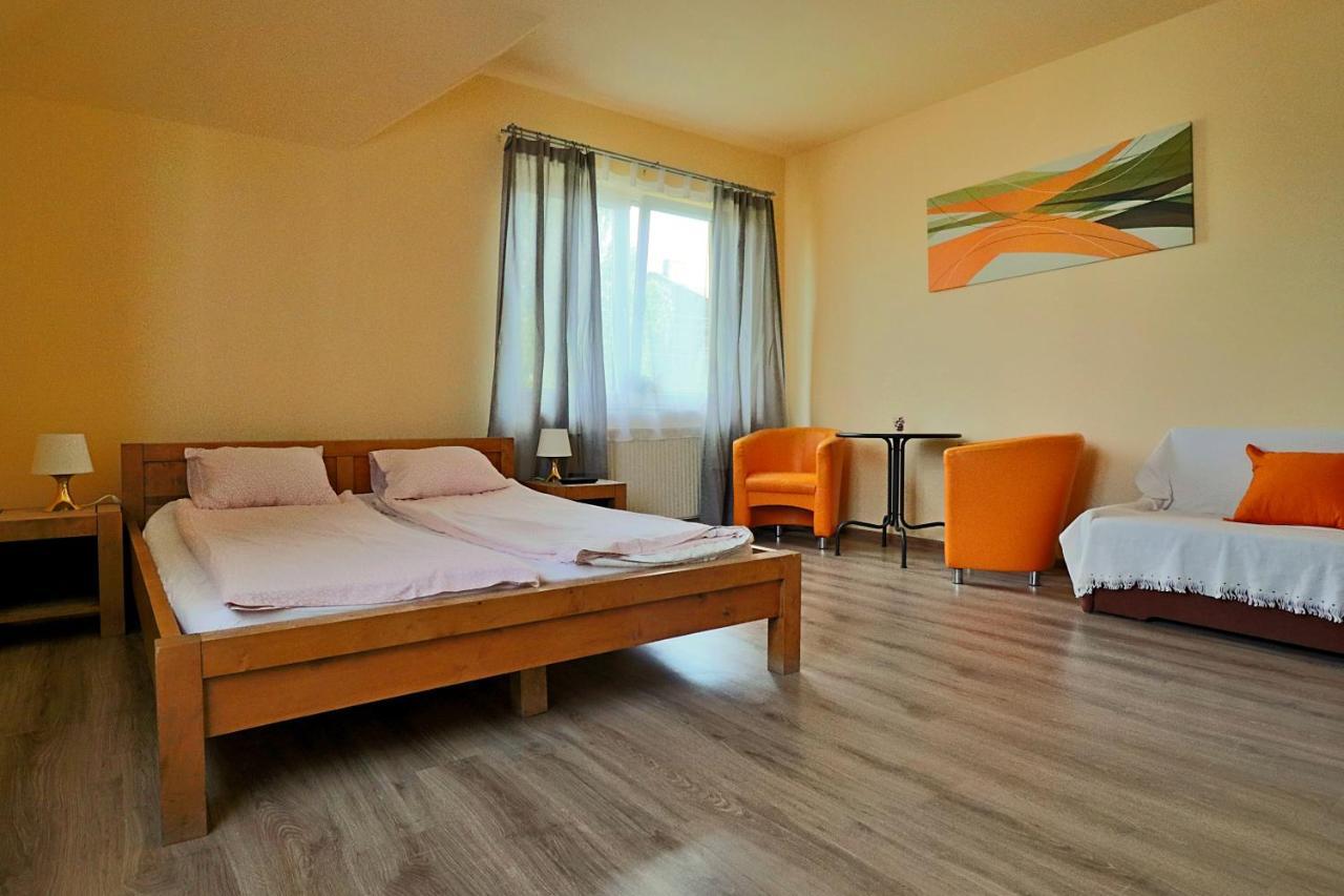 Bedrooms 3 Maja 15A Łódź Exterior foto